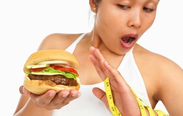 5 Best Foods To Eat When You Having Periods 2 fast food-avoid