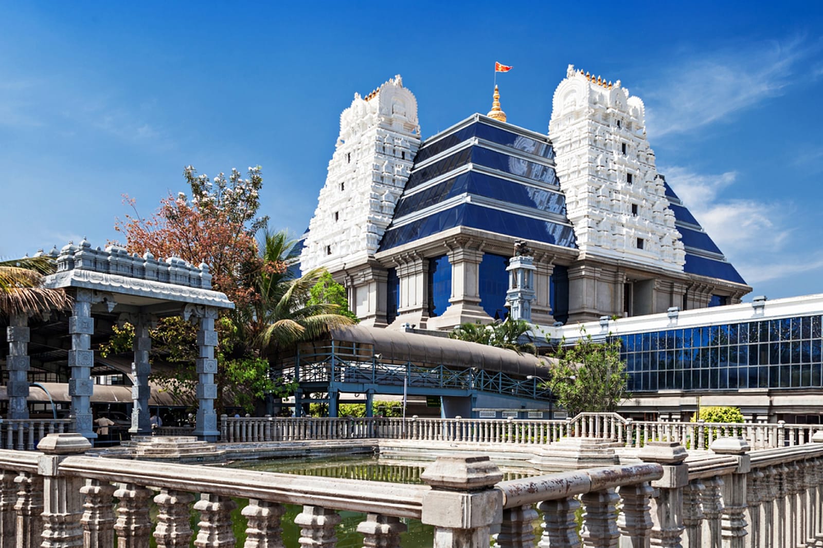 Бангалор Исккон Шри Рада Кришна храмы 152459005676 orijgp