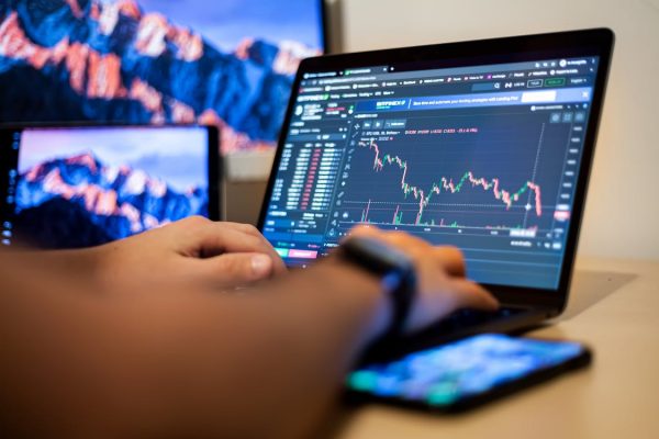 How to be financially afloat in times of uncertainties